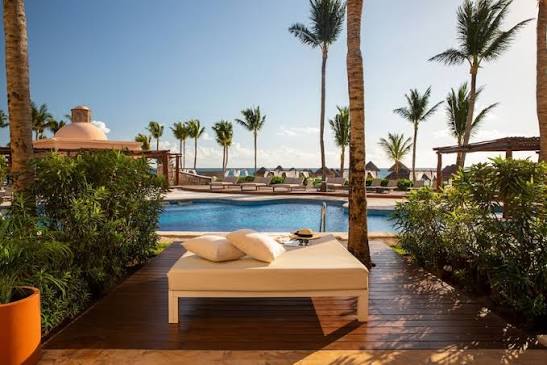 Private transfer to Excellence Riviera Cancun from Cancun Airport